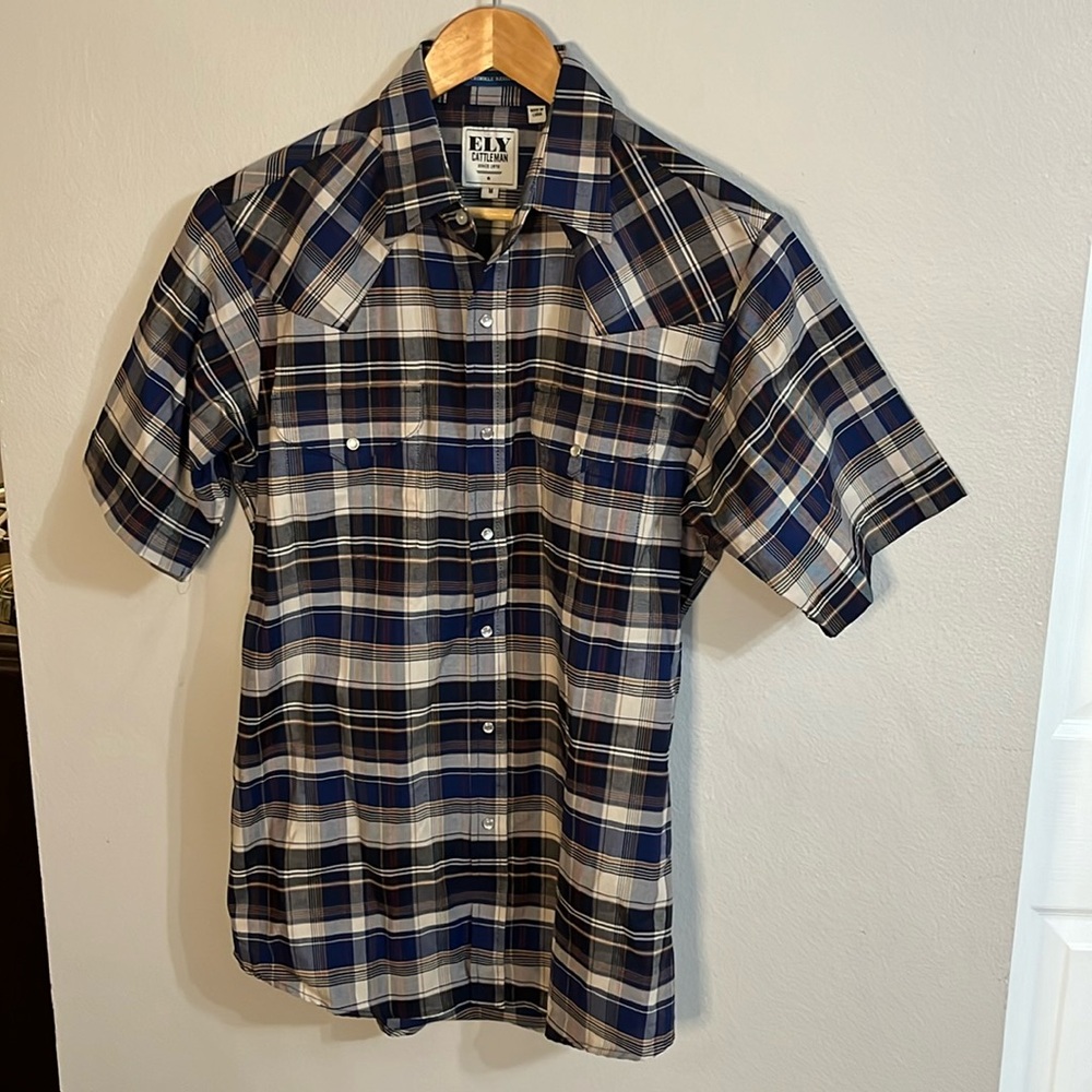 Never been worn Ely Cattleman shirt